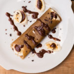 Schokoladen-Aufstrich auf Crêpes Crues de Paris