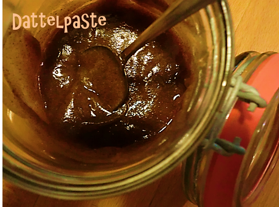 Dattelpaste zum Süßen 1