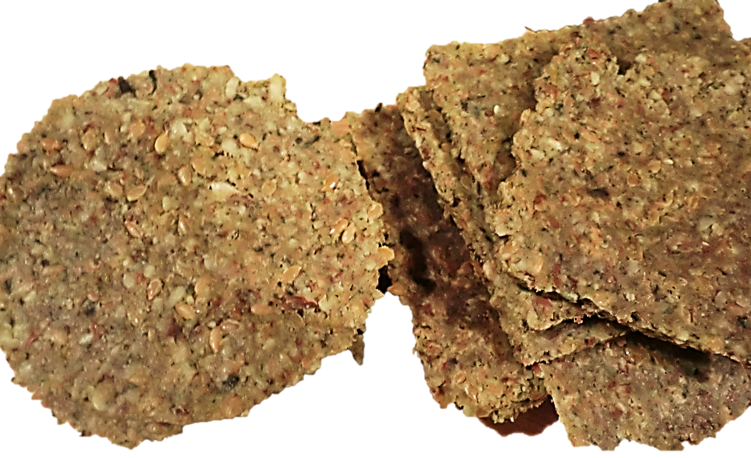 Dieses rohvegane Hanfbrot aus dem Dörrgerät wird wie Knäckebrot oder wie Schwarzbrot, je nach Trockenzeit