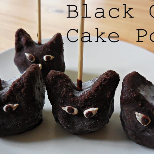 Halloween Rezept: Black Cat Cake Pops 1