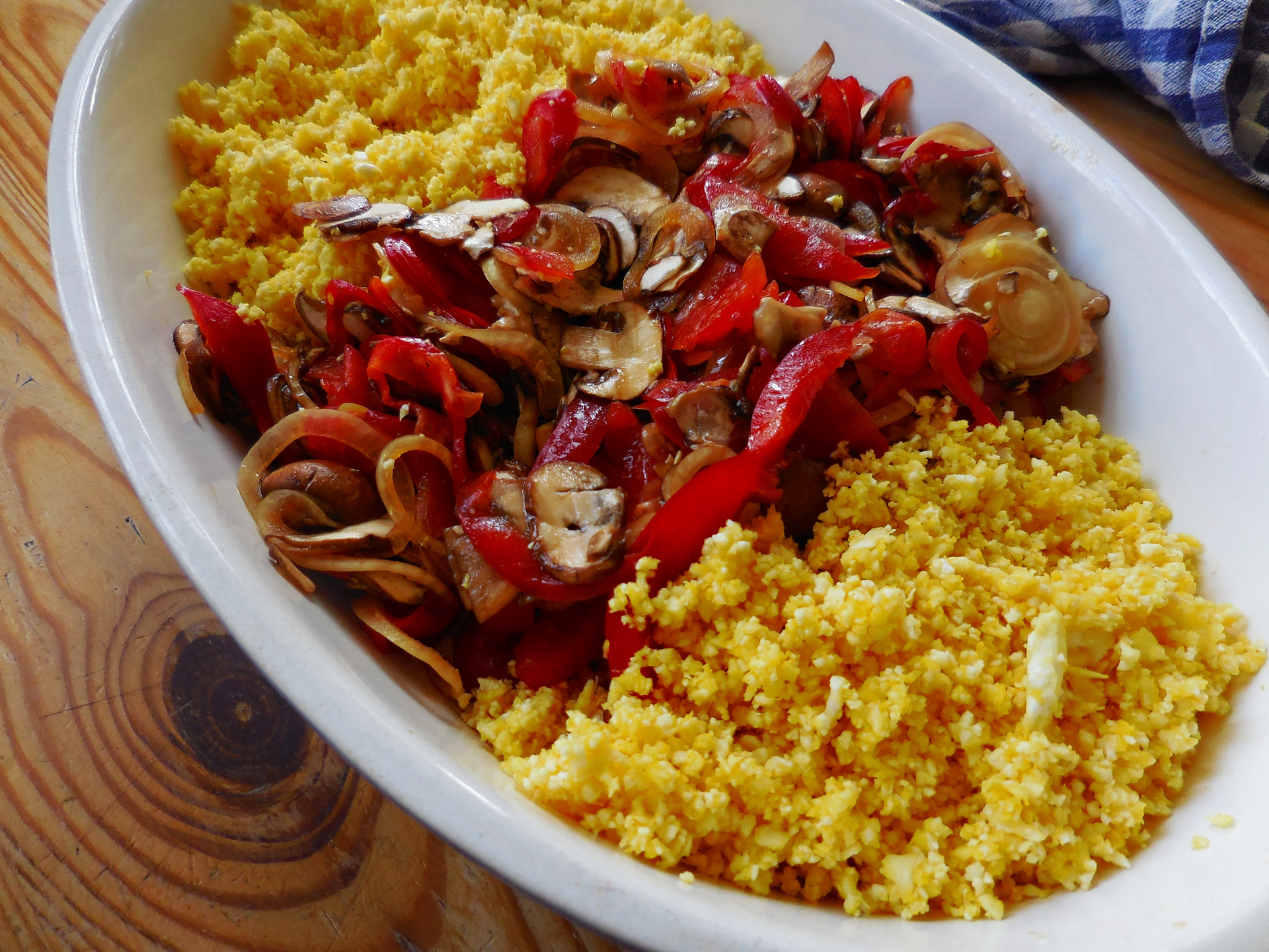 Rohes Pfannengemüse mit Couscous