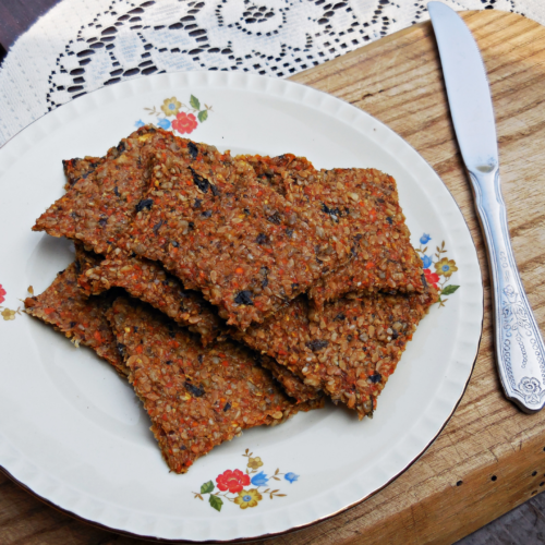Würziges Nori Brot 1 Würziges Nori Brot roh, knusprig aus dem Dörrgerät