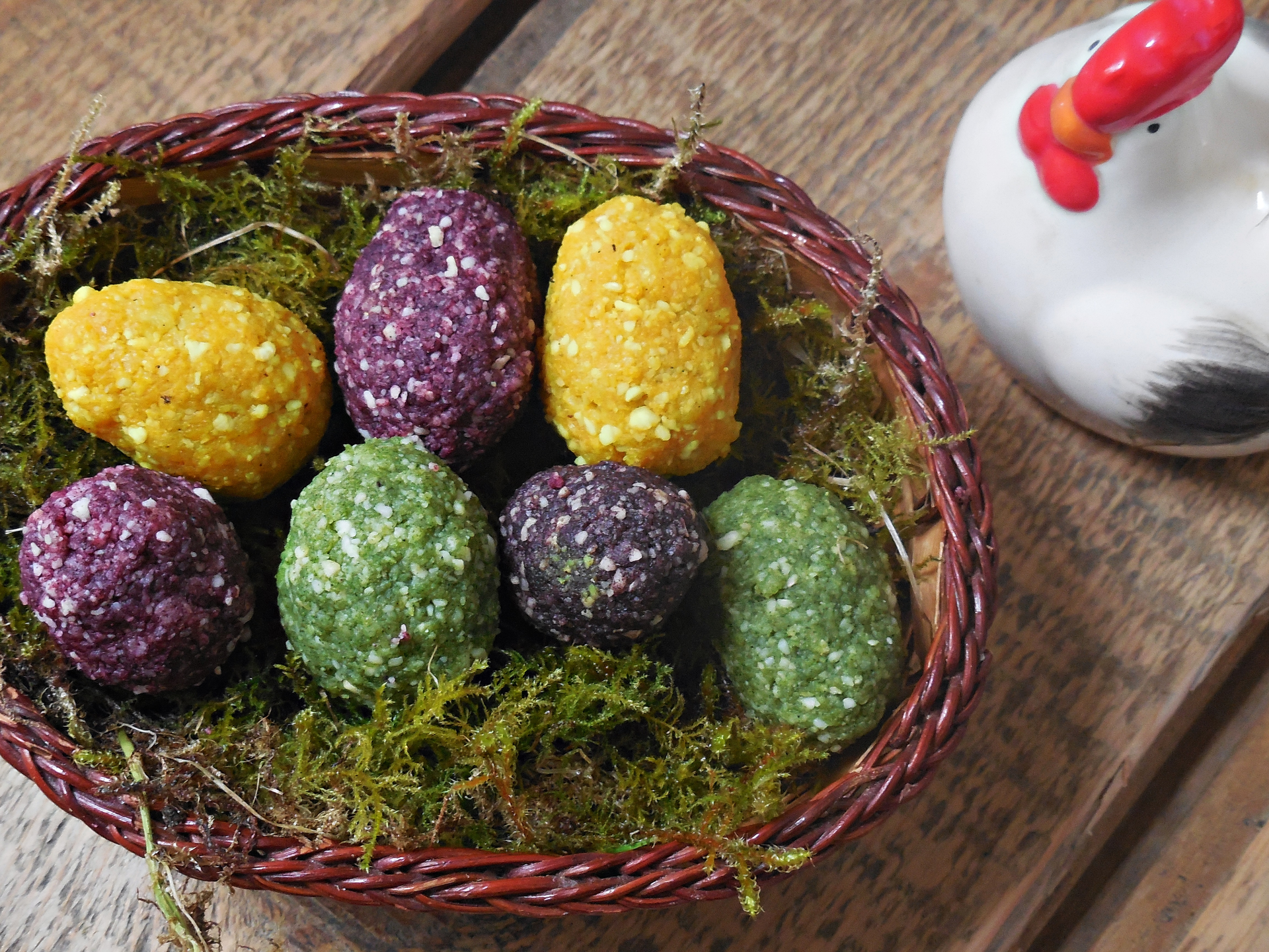 Rohkost bunte Ostereier - Lebensmittel roh färben 2 Rohkost bunte Ostereier - Lebensmittel roh färben 1