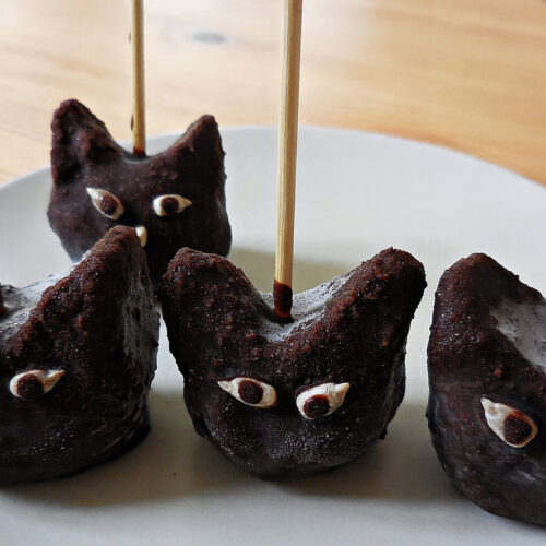 Halloween Rezept: Black Cat Cake Pops 1 Halloween Rezept: Black Cat Cake Pops
